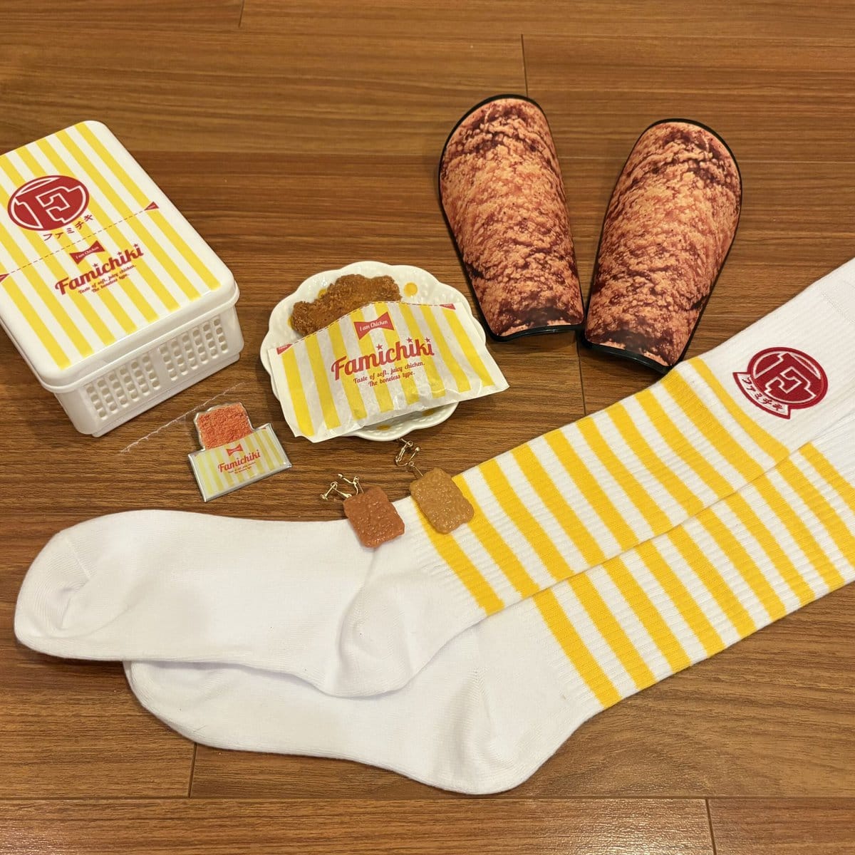 ファミチキ あげあげ祭　グッズ