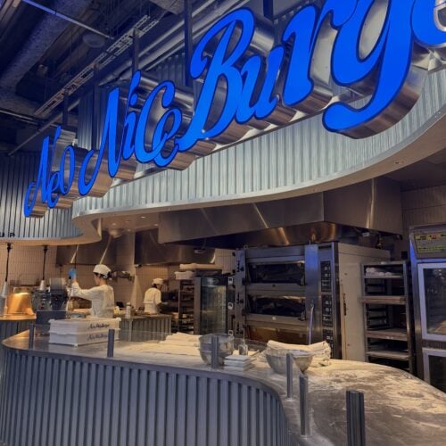 ネオナイスバーガー内観①