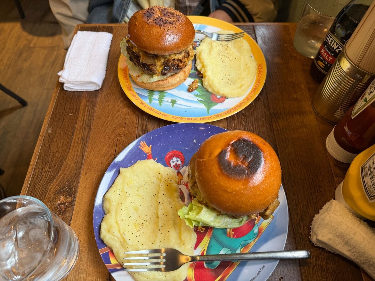 ハンバーガー2種(7DAYWEEKEND)