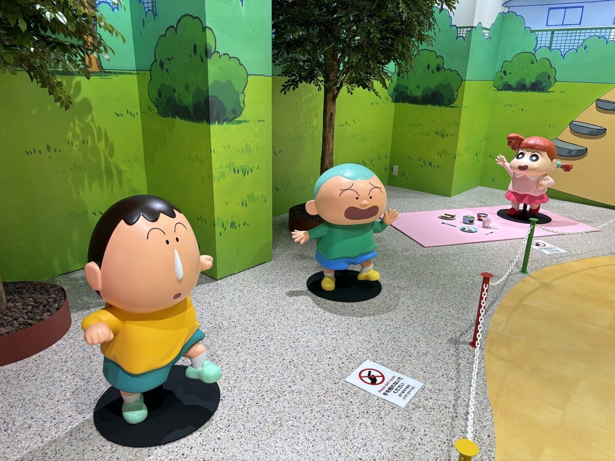 クレヨンしんちゃんオカシナもぐもぐワールド　カスカベ防衛隊