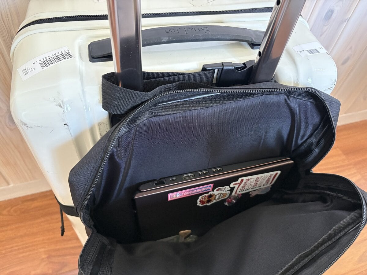 スタンダードプロダクツ　スーツケースに付けられるバッグ