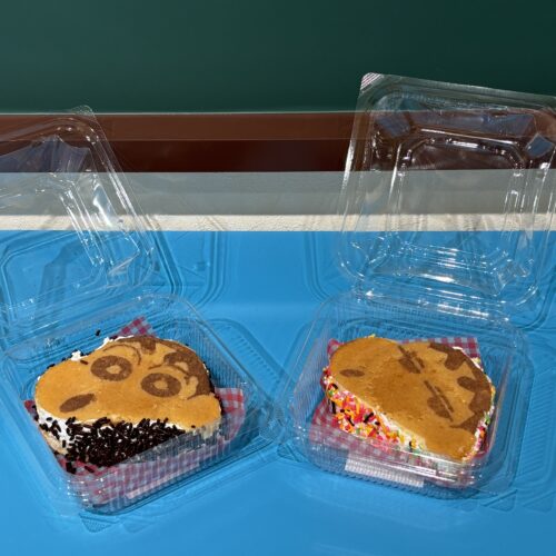 クレヨンしんちゃんオカシナもぐもぐワールド　しんちゃんのパンケーキサンド