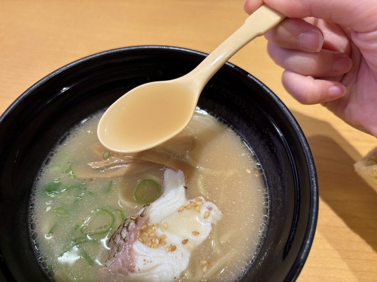 スシロー鯛白湯ラーメン