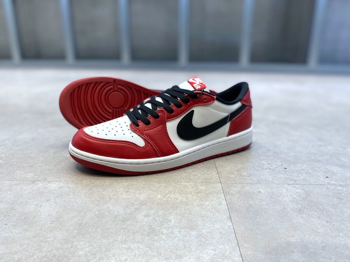 Nike（ナイキ）のエアジョーダン1 レトロ ロー OG "シカゴ" (2025)