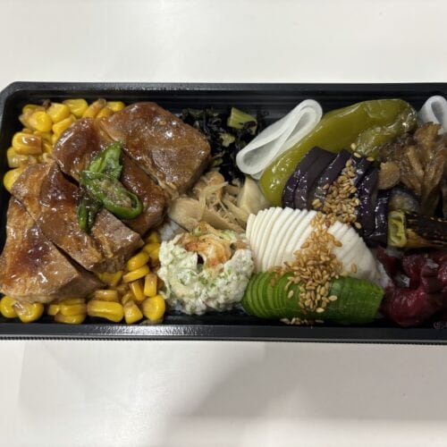 細川出飯社　画廊弁当（トンテキバターコーン弁当）