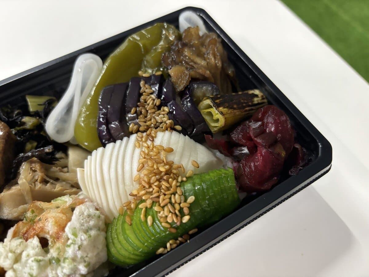 細川出飯社　画廊弁当（トンテキバターコーン弁当）