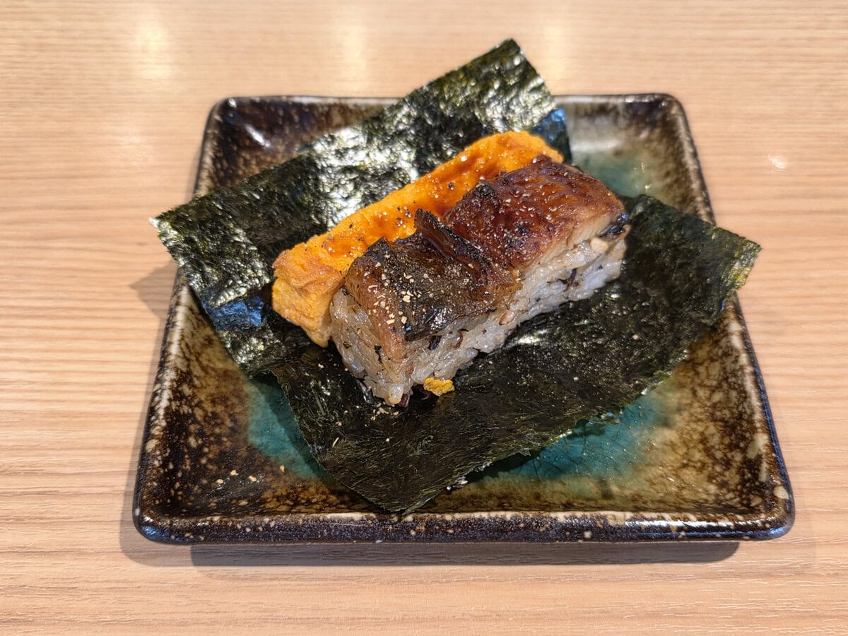 杉玉　鰻の押し寿司と出汁巻き玉子の包み