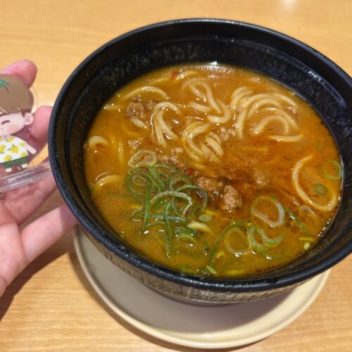 スシロー　挑戦！旨辛ミンチラーメン BTS Island:インザソムコラボ限定ミニアクスタ付き