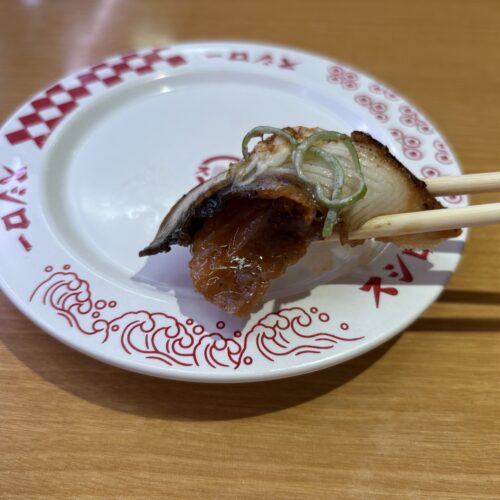 スシロー　炭焼牛カルビとうなぎのチーズマヨ炙り