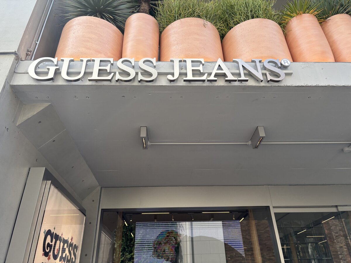 GUESS JEANS Tokyo