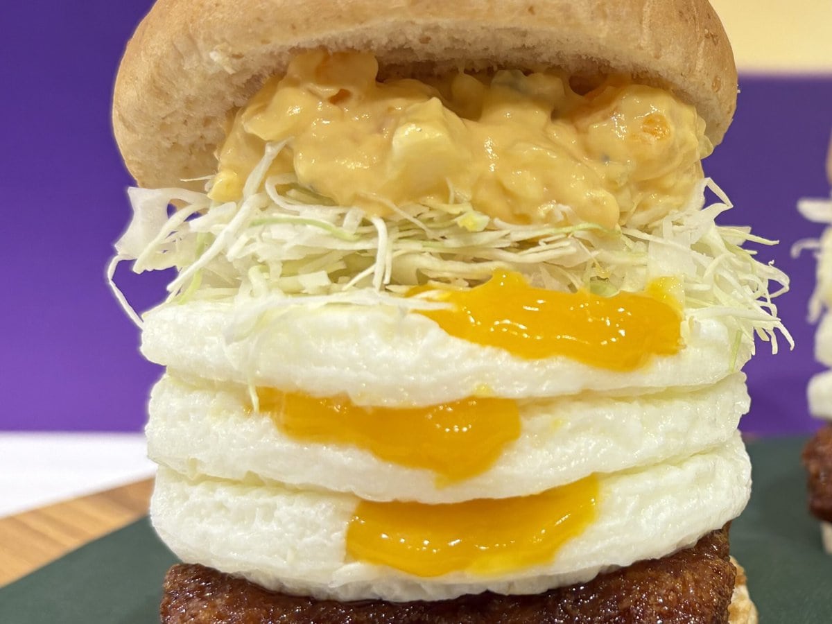 ケンタッキーフライドチキン　トリプル月見バーガー