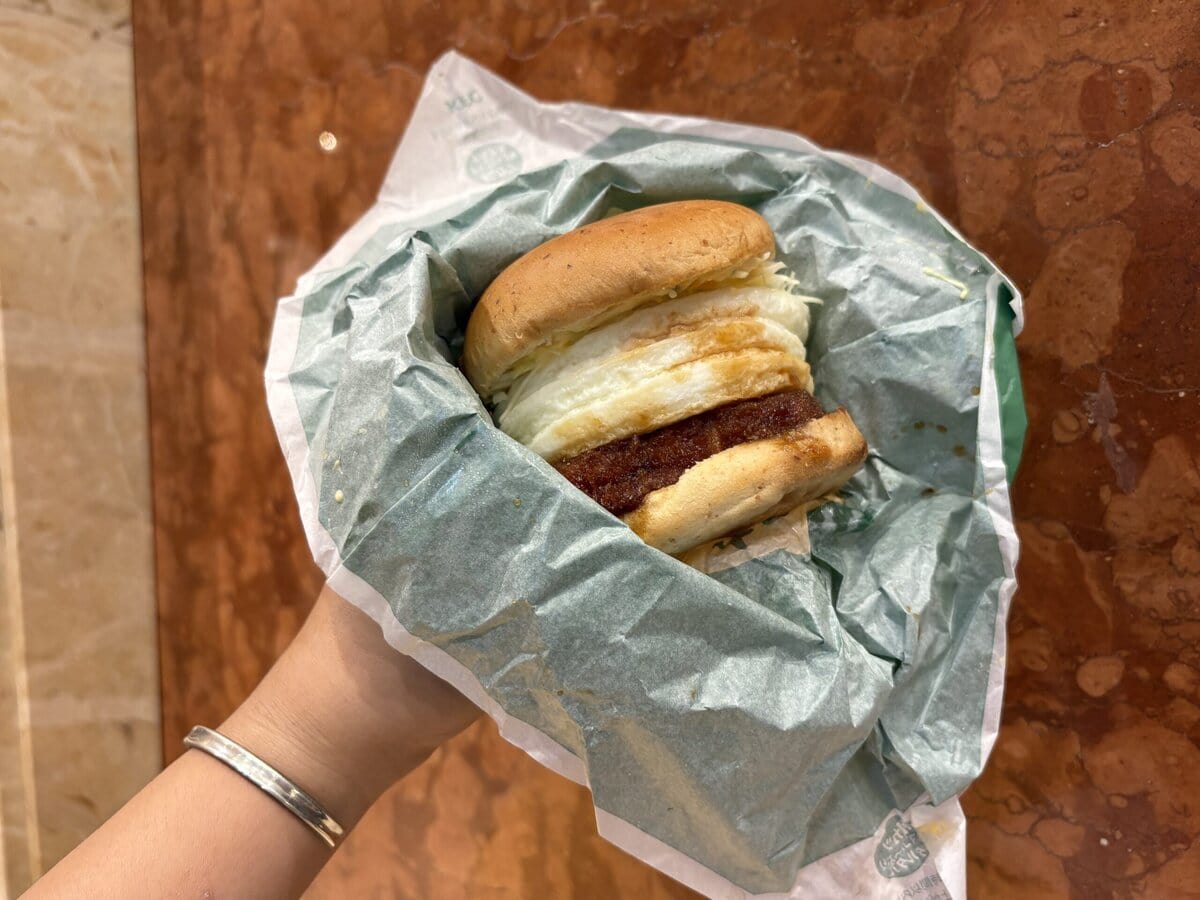 ケンタッキーフライドチキン　トリプル月見バーガー