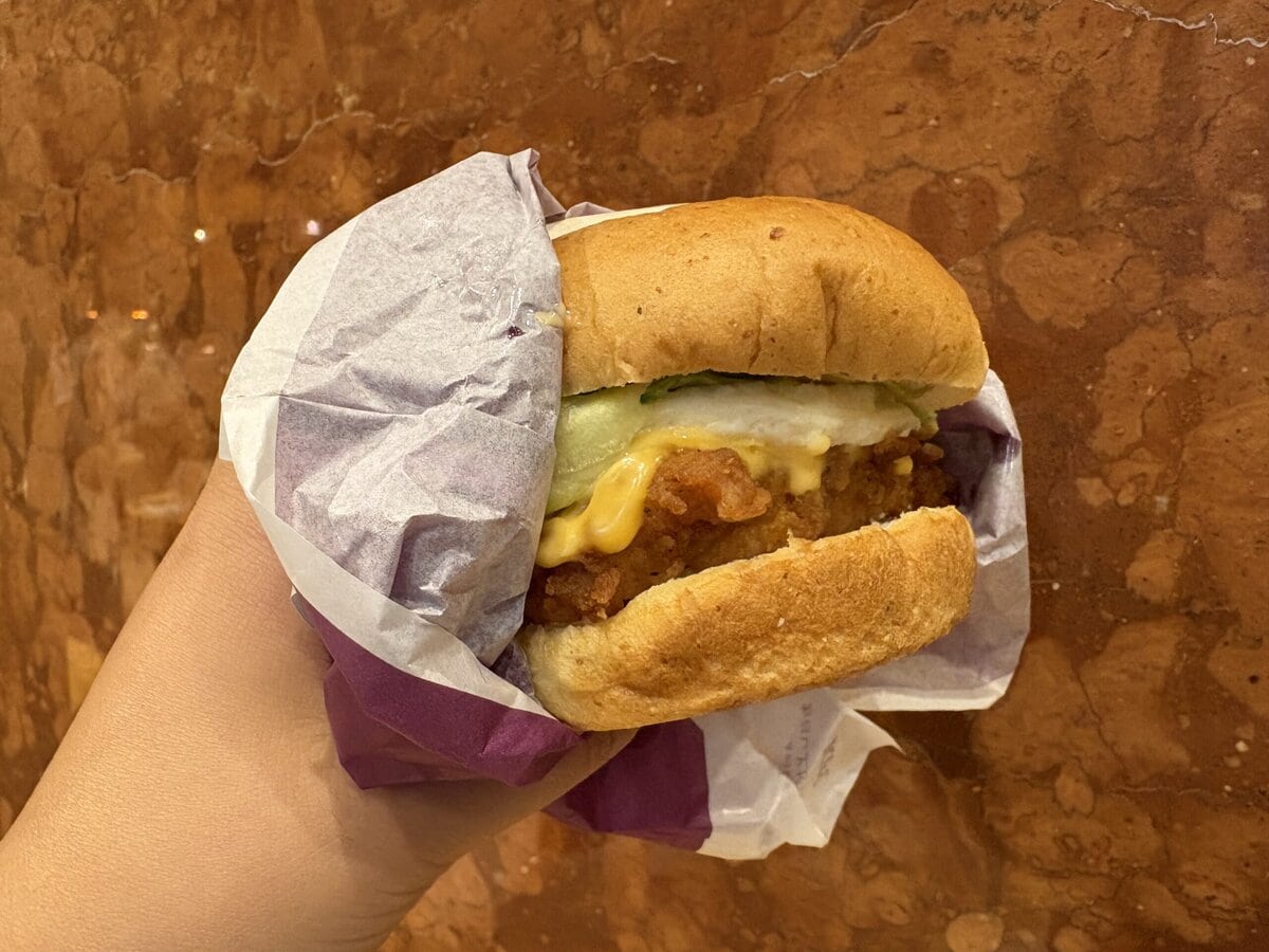 ケンタッキーフライドチキン　月見チーズフィレバーガー