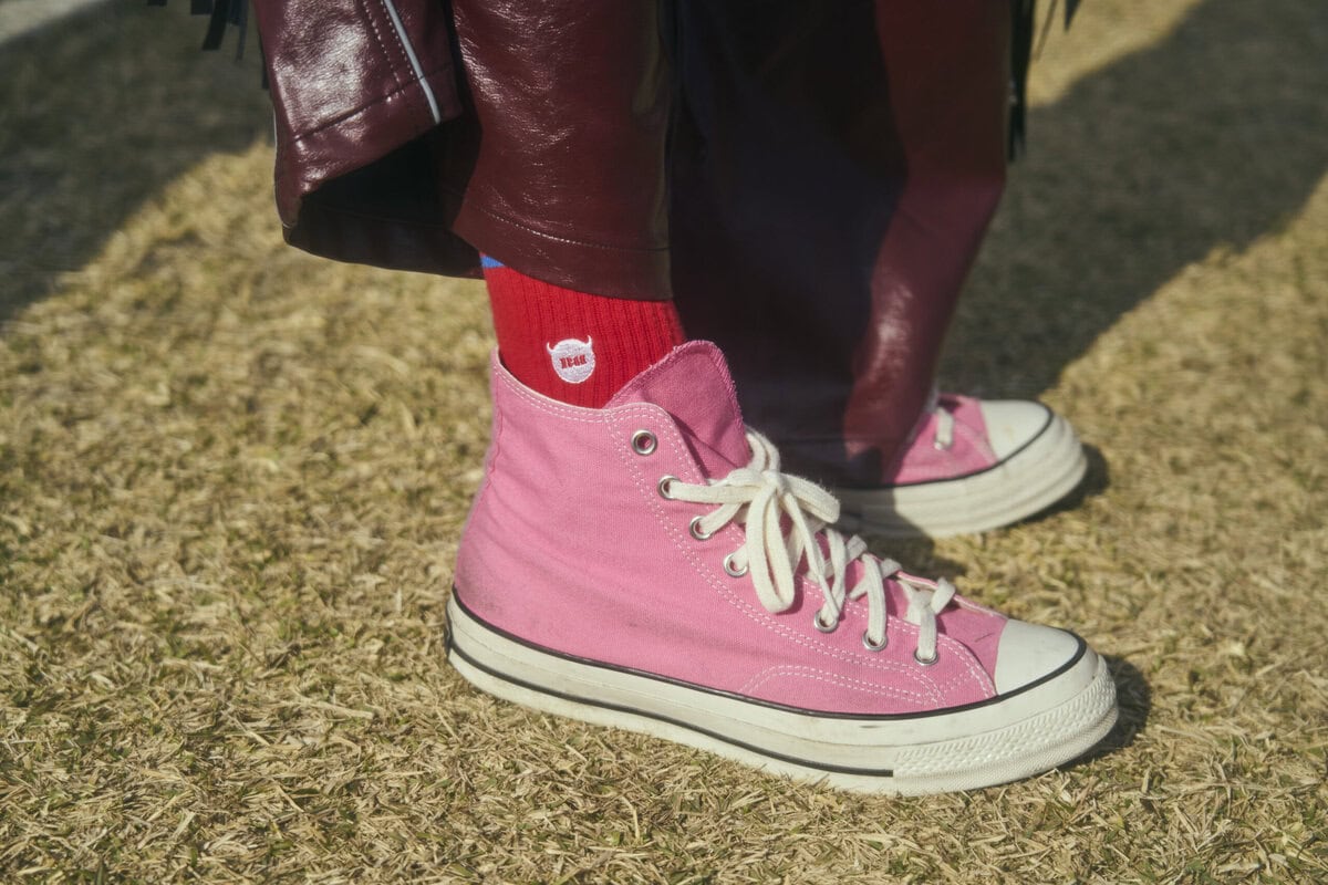 BABYMONSTERファンのライブファッションがすごかった！「HOT SAUCE」なりきり多発のMONSTIEZスナップを神戸ファイナルで敢行