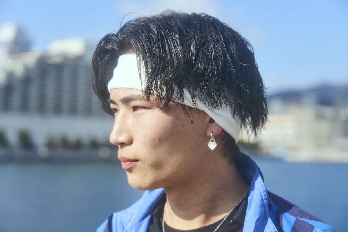 BABYMONSTERファンのライブファッションがすごかった!「HOT SAUCE」なりきり多発のMONSTIEZスナップを神戸ファイナルで敢行