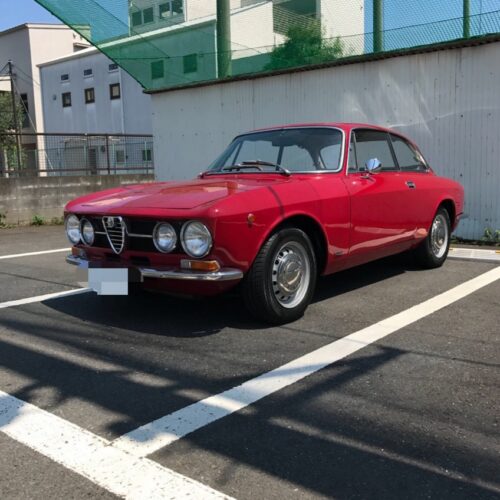 後藤さんが乗っていたアルファロメオ・GT1300ジュニア。