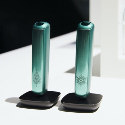 Ploom × NAKED, INC. ポップアップストア渋谷 アクアグリーン NAKED, INC. デザインのフロントパネル