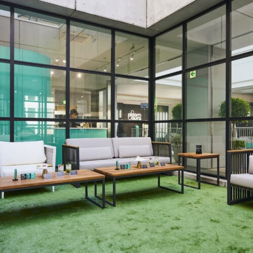 Ploom × NAKED, INC. ポップアップストア渋谷 Ploom Urban Oasis Lounge チルアウトコーナー