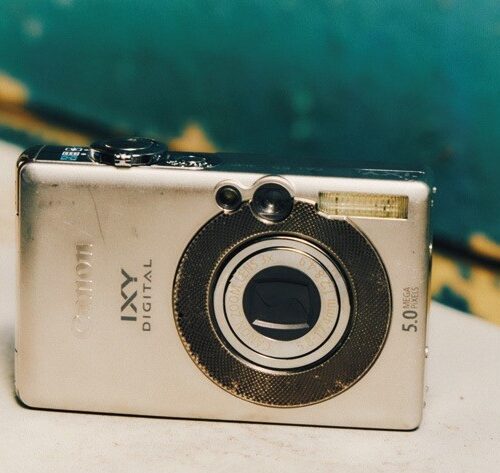 桜木蓮音さんのカメラ(IXY DIGITAL)