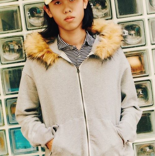 葦介さんがパターンを起こしてミシンで自作したジップアップパーカ