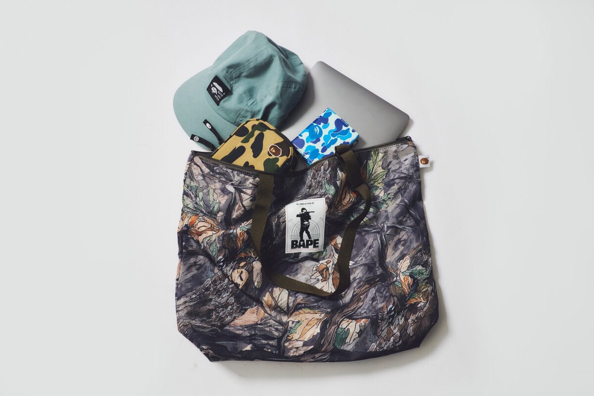 smart8月・9月合併号 特別付録 A BATHING APE®の「TREE EDGE CAMO ビッグトートバッグ」