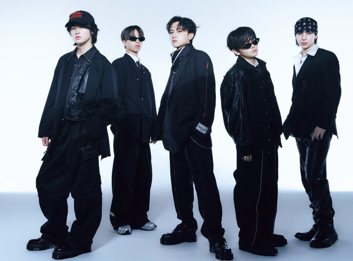 ボーイズグループ〈STARGLOW（スターグロウ）〉