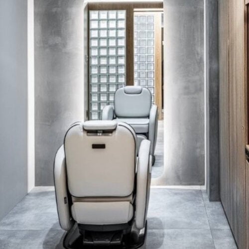 薄毛男性専門美容室RELIVE