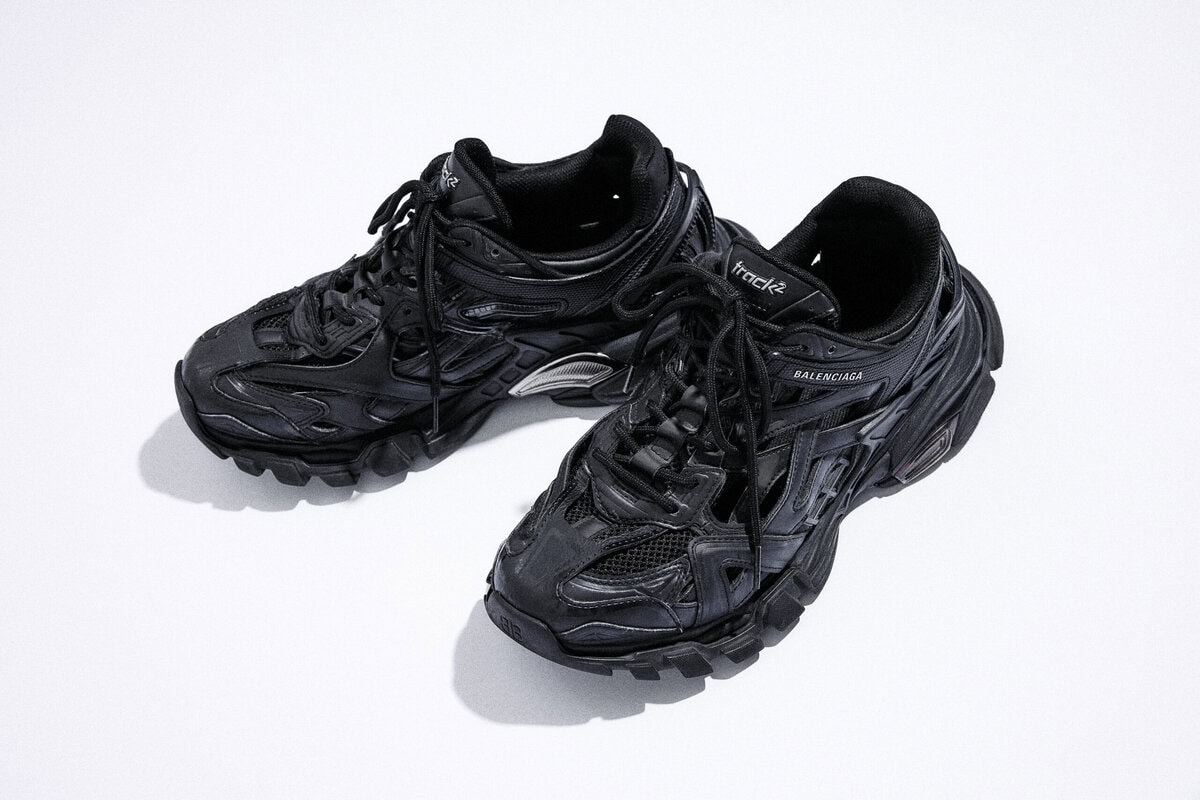 THE JET BOY BANGERZのKOTAのお気に入りのスニーカーはBALENCIAGAの「Track2」!