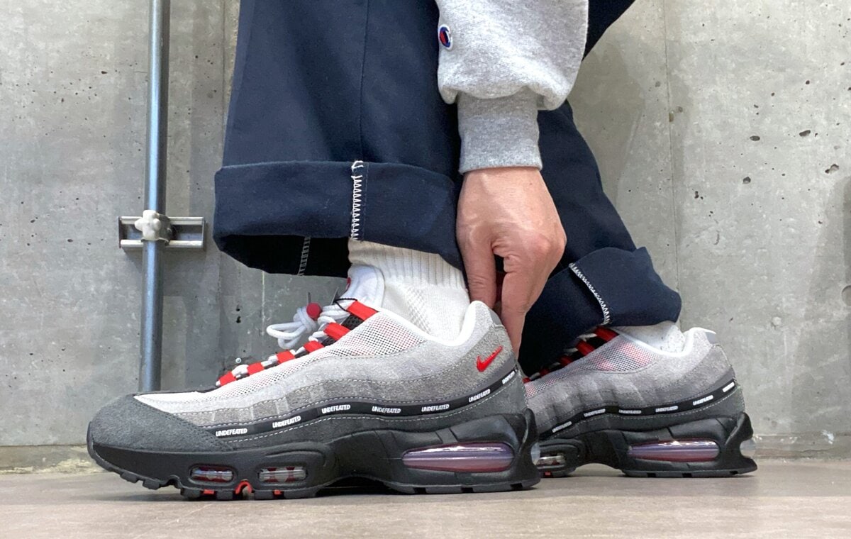 UNDEFEATED × Nike(アンディフィーテッド × ナイキ)のエアマックス95 SP "ファイヤーレッド" (東京 エクスクルーシブ) (シリアルナンバーあり/600足限定)
