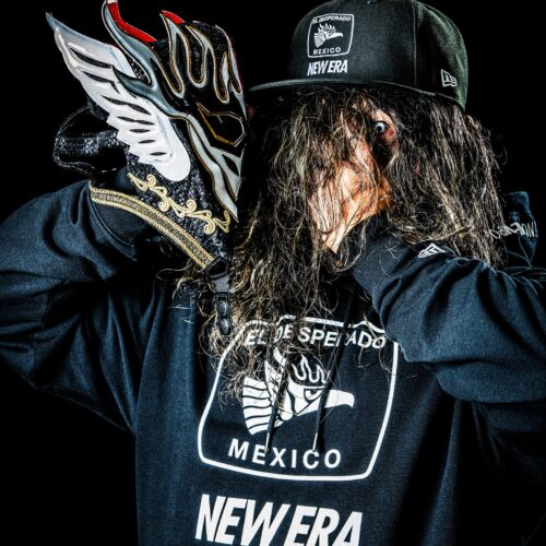 今回もアパレルを含むコラボコレクションとなっている。