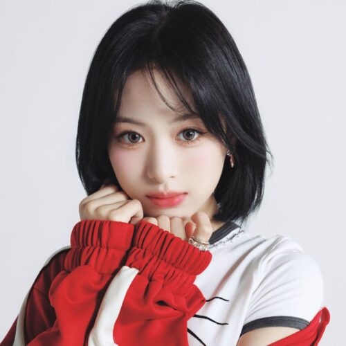 BABYMONSTER・AHYEONに10の質問!ステージで“自信が湧く瞬間”と毎日のルーティンとは