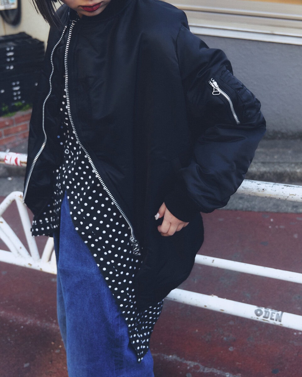 【スナップ】変わった形のアイテムを寄せ集めた“オールスター”コーデ