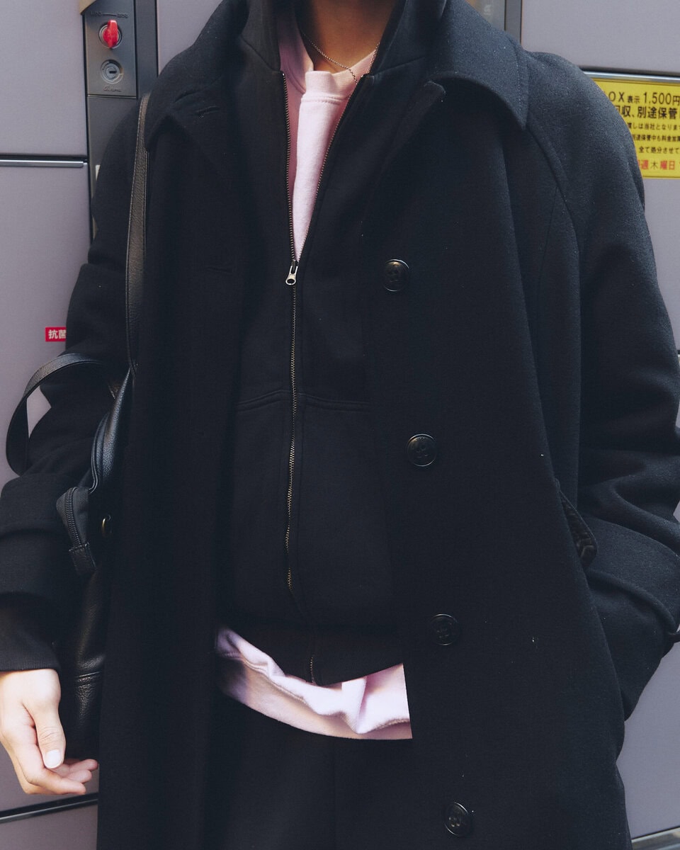 【スナップ】パーカをレイヤリングすることでほどよい「ゆるさ」を演出