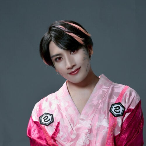 ゾンビドラマ『DARK13 踊るゾンビ学校』でのAERON