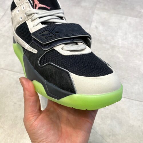 Travis Scott × Chase B × Nike（トラヴィススコット × チェイスB × ナイキ）のジャンプマンジャック TR CJ1 T-Rexx 