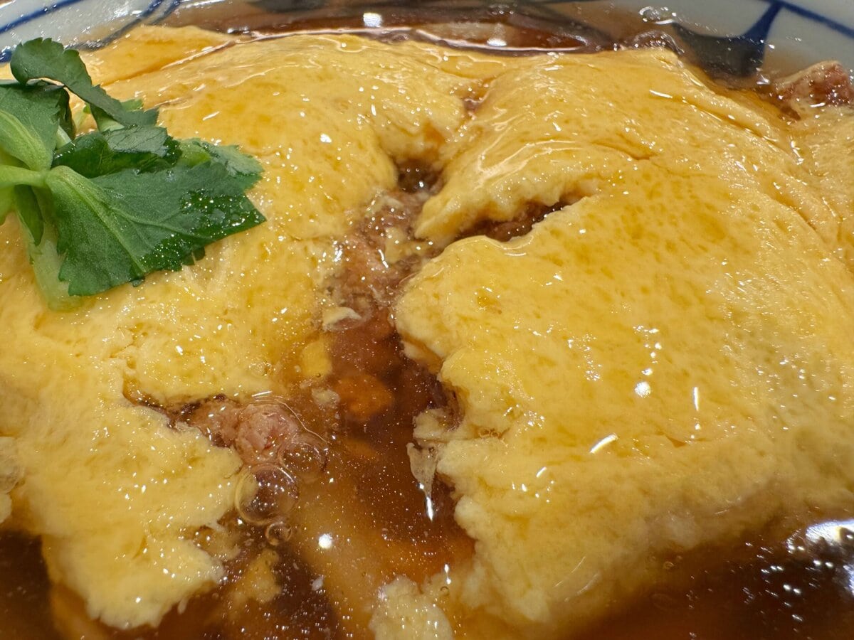 卵約2個分を使った厚みのあるだし巻きは、驚くほどぷるぷる・ふわふわ!