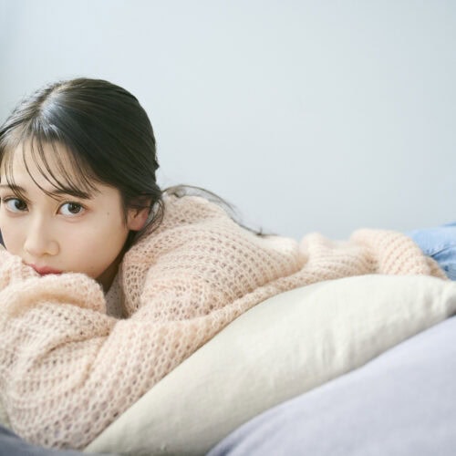 1st写真集『うたかた』を発売した野中ここな