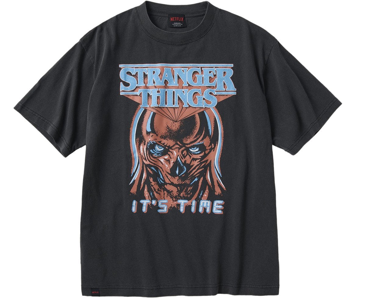 ジュンと『ストレンジャー・シングス』のコラボアイテム（Tシャツ）