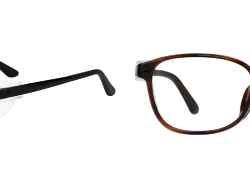 花粉シーズンが終われば、通常のメガネとして使用できるほか、度付きレンズへの変更も可能なため、花粉症の時期にコンタクトレンズの使用が難しい方にもおすすめ。デザインは、性別を問わずかけやすいボストン型とウェリントン型の2型をラインナップ。