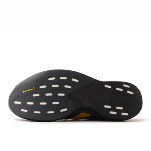 アディダス オリジナルスの「ボブ・マーリー × アディダス アディゼロ エヴォ エスエル ウーブン」¥19,800