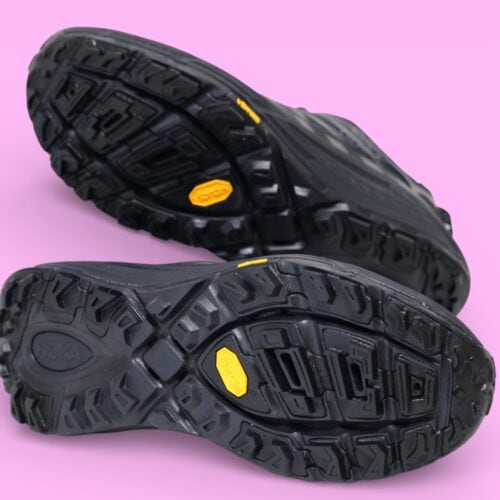 ホカの「マファテ スリー ツー ワードマーク」¥29,700