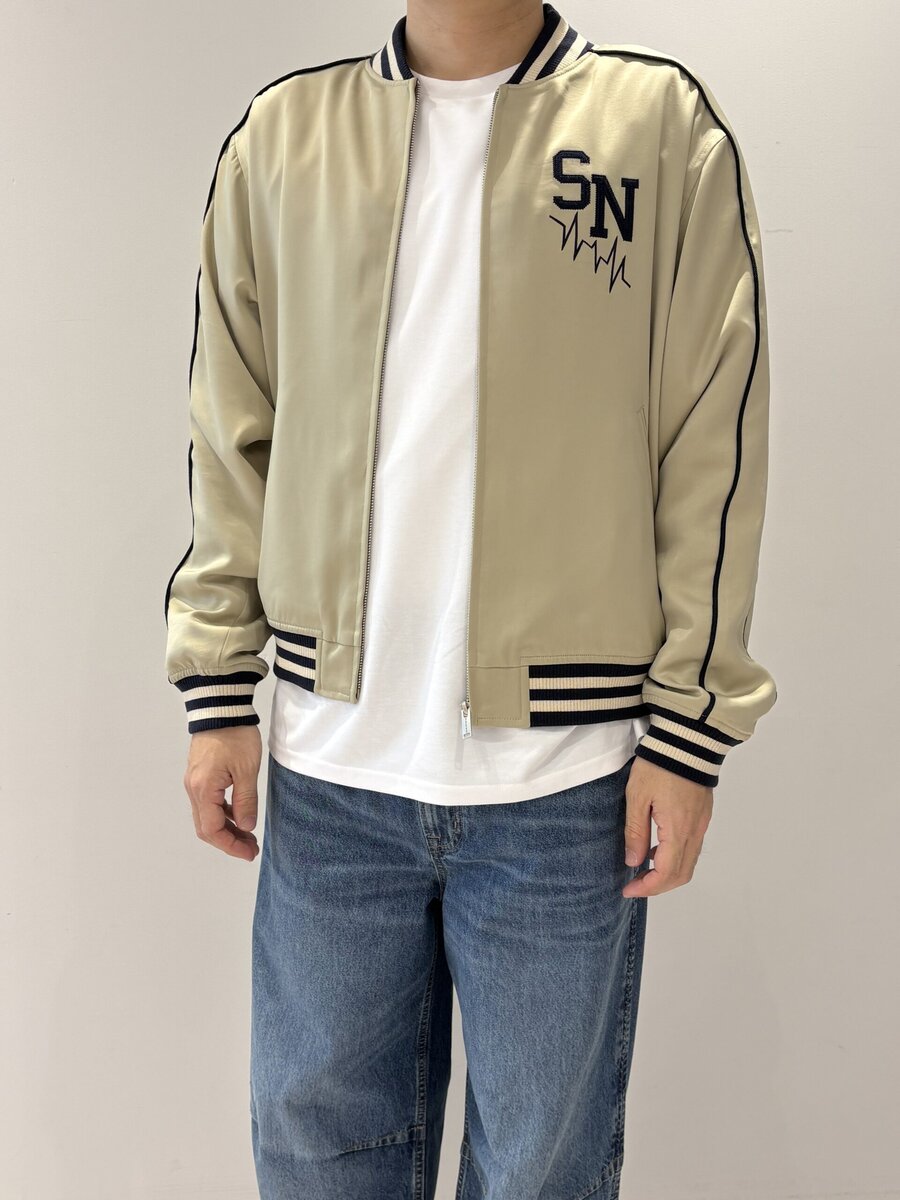 GU×UNDERCOVER サテンリブブルゾン 試着