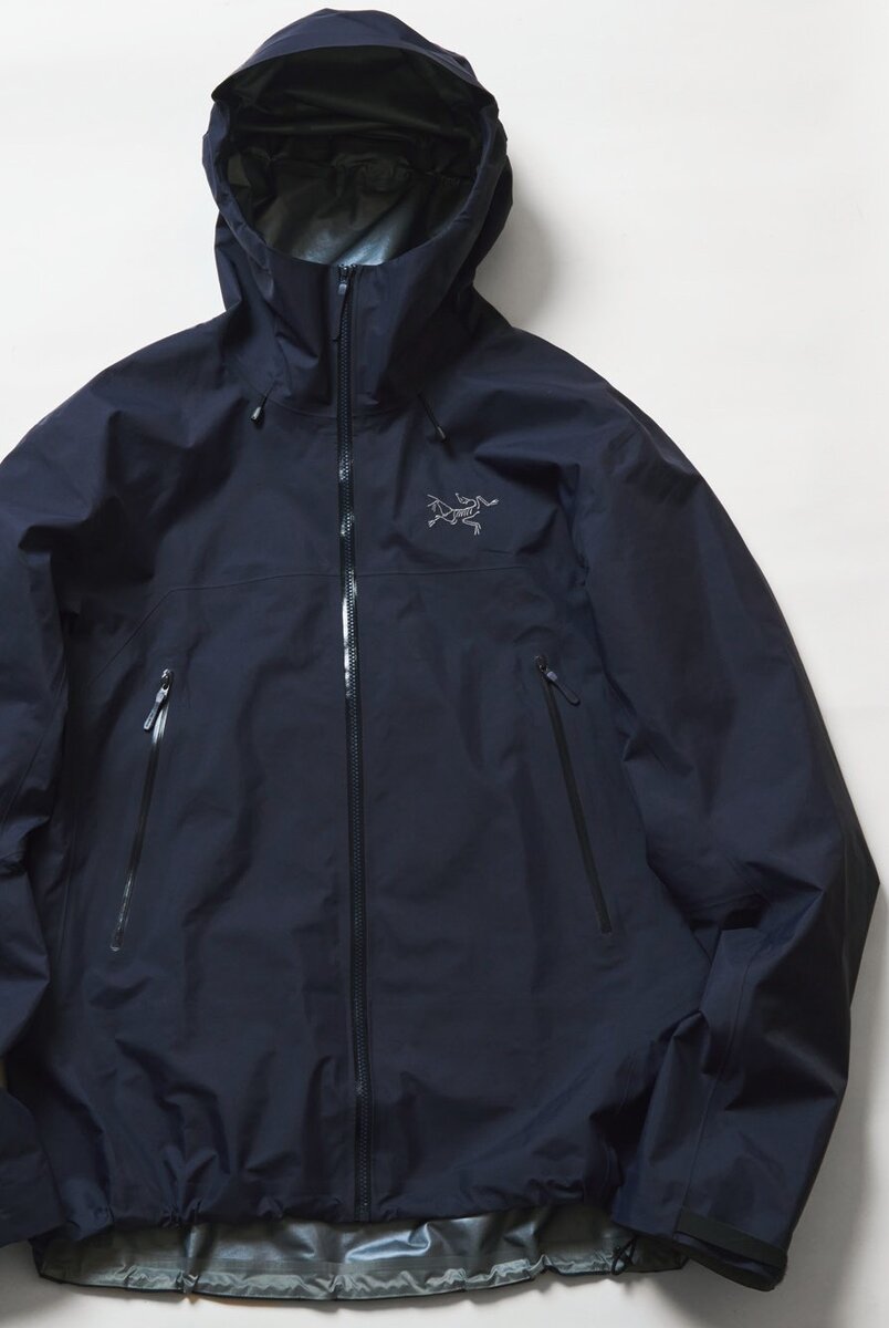 UNDER THE SUNスタッフ、ブランドディレクター・谷田誠人のベストバイ　ARC'TERYXのベータSL