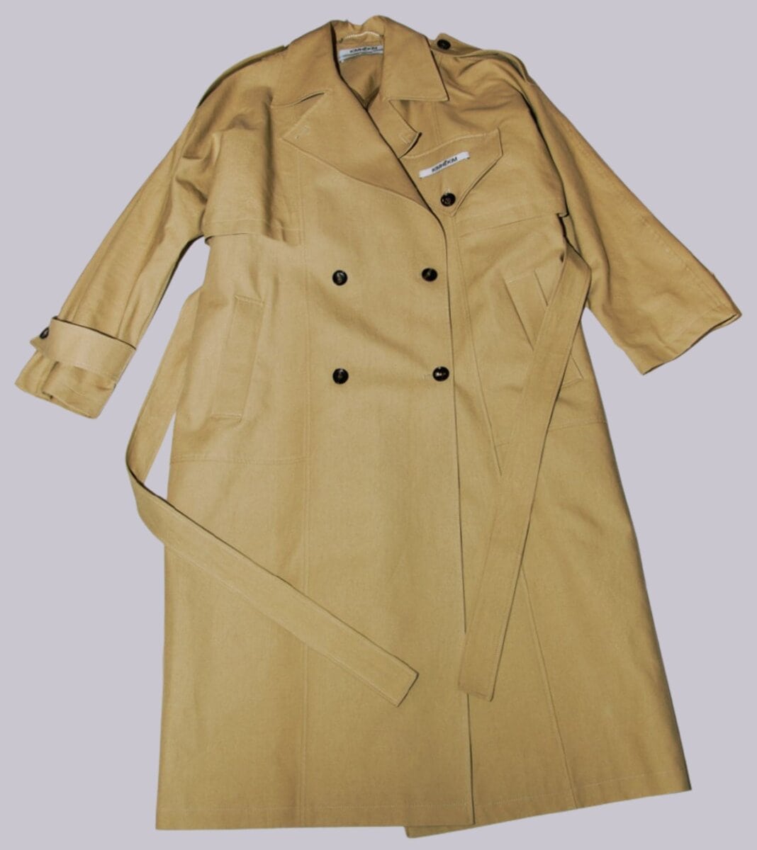 モデル、DJ・井上ヤマトさんのベストバイ KIMHEKIMの
トレンチコート