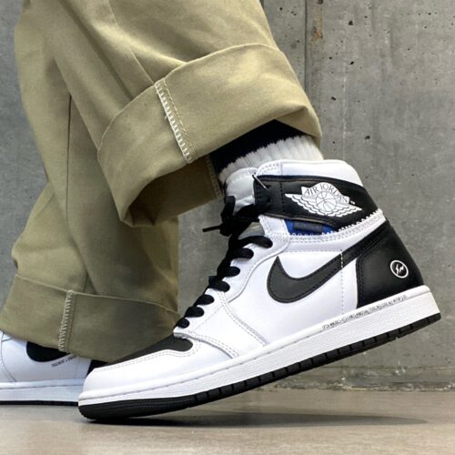 即完スニーカー by スニダン