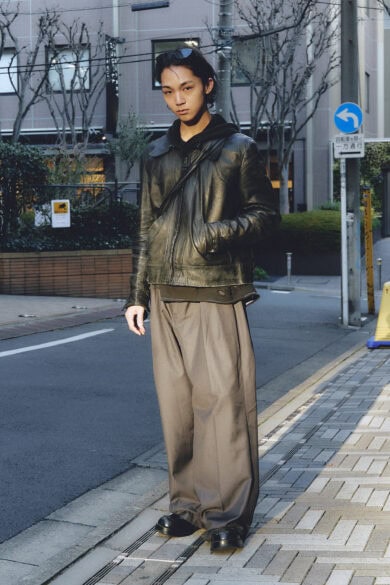 【スナップ】カラーは黒をベースに構築したキレイめAラインコーデ