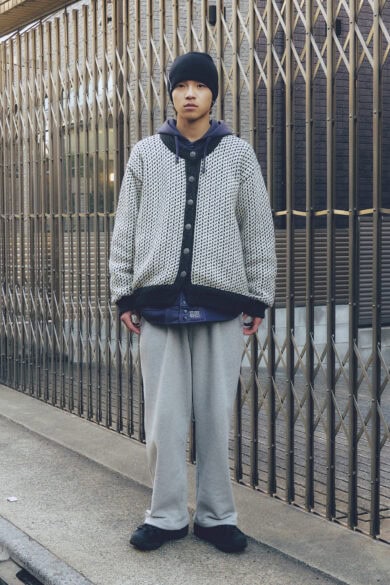 【スナップ】エルエルビーンの代表作「バーズアイ」のカーディガンが主役の“ぽかぽか”コーデ