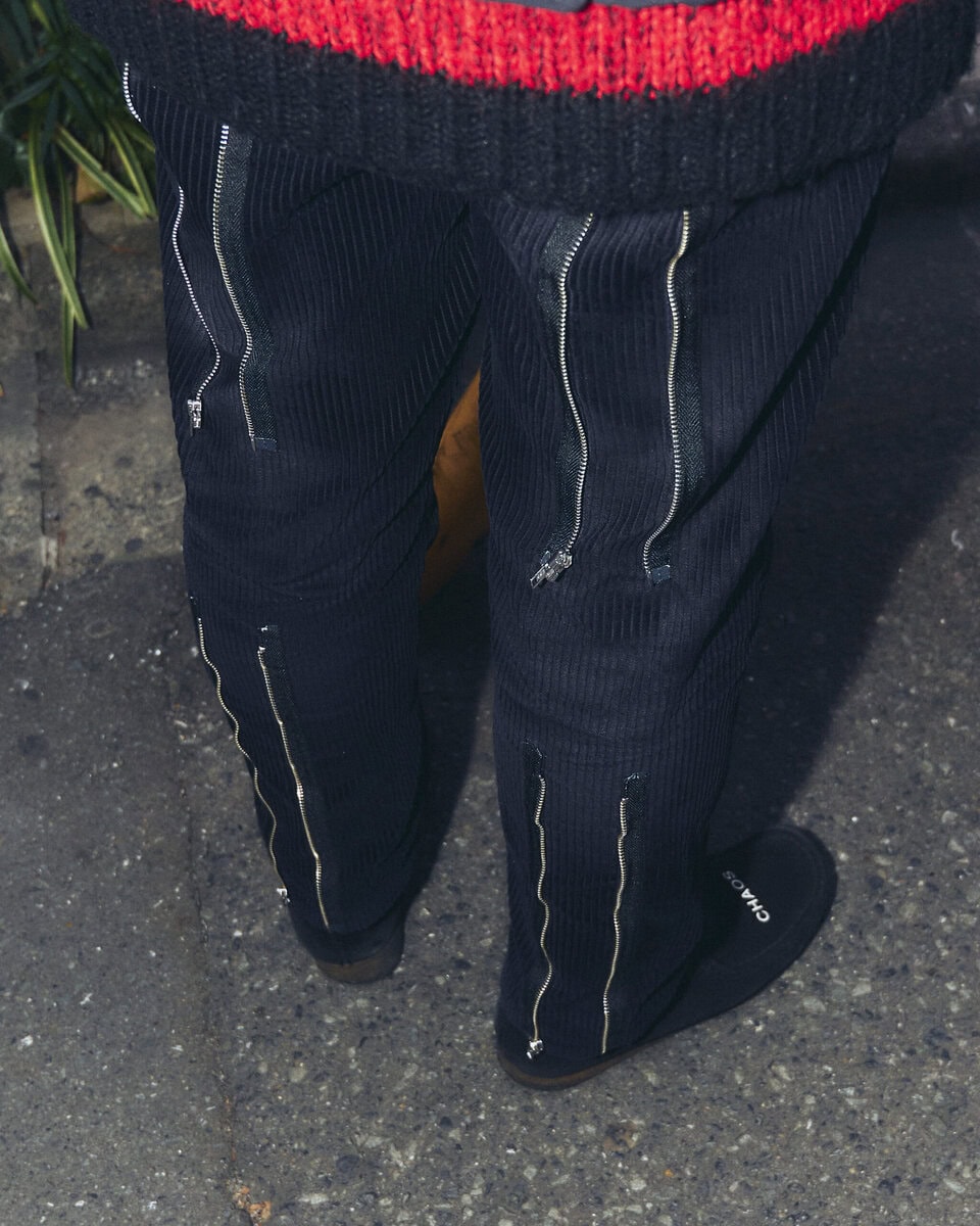 【スナップ】ザ・ノース・フェイスのダウンを“普通に着ない”ために色物のニットを覗かせる