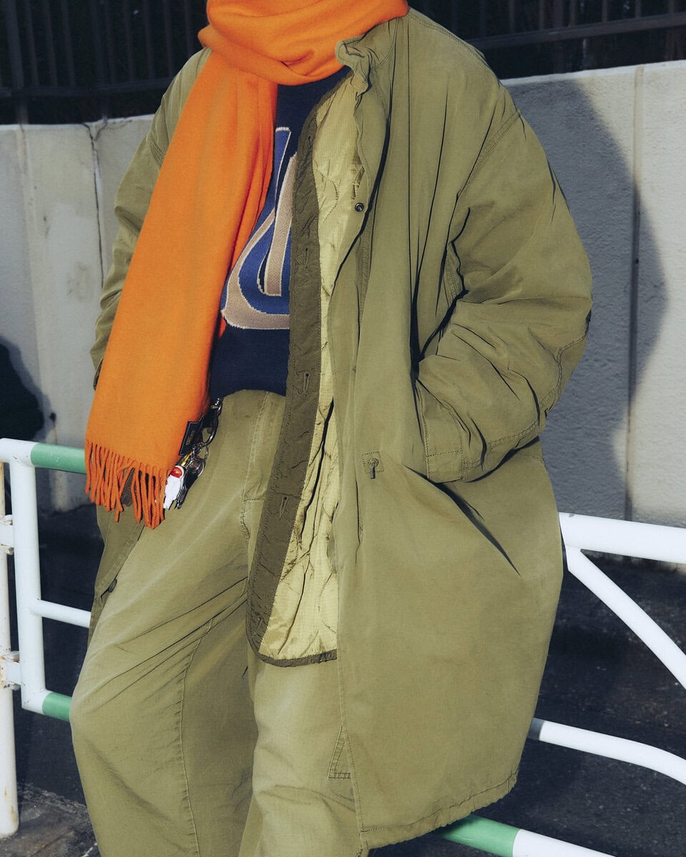 【スナップ】同系色のミリタリーで揃えて、“柄モノ”のシューズやカバンでアクセントを