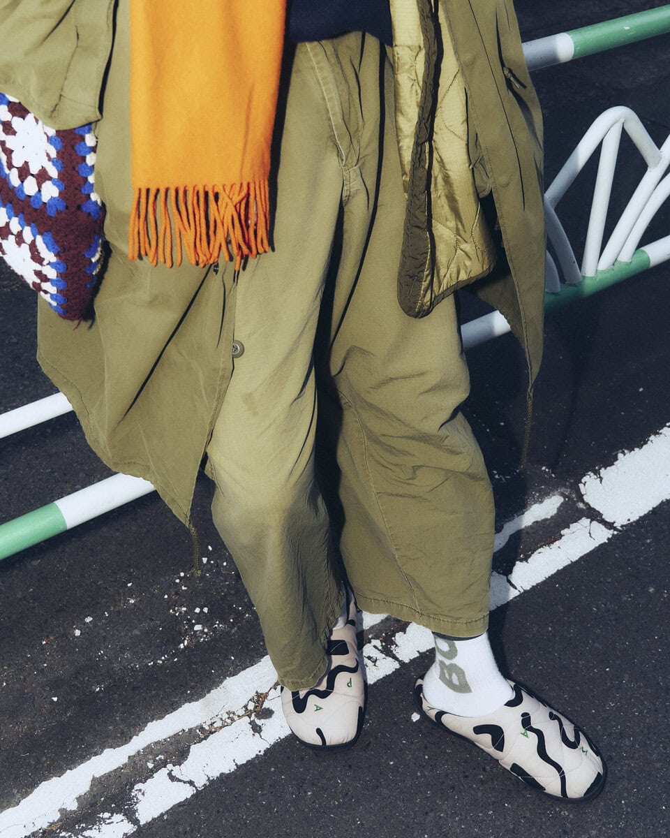 【スナップ】同系色のミリタリーで揃えて、“柄モノ”のシューズやカバンでアクセントを
